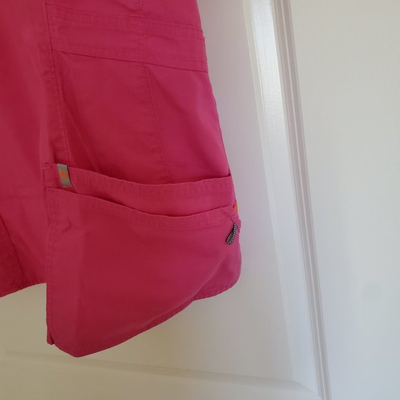Pink Code Happy scrub top - Picture 5 of 6